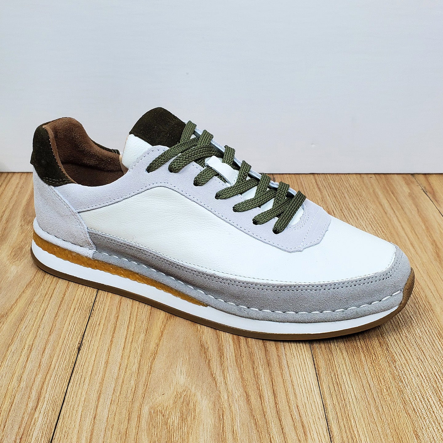 Genuine Leather Mens Casual Shoes Breathable Comfortable Flat Sole