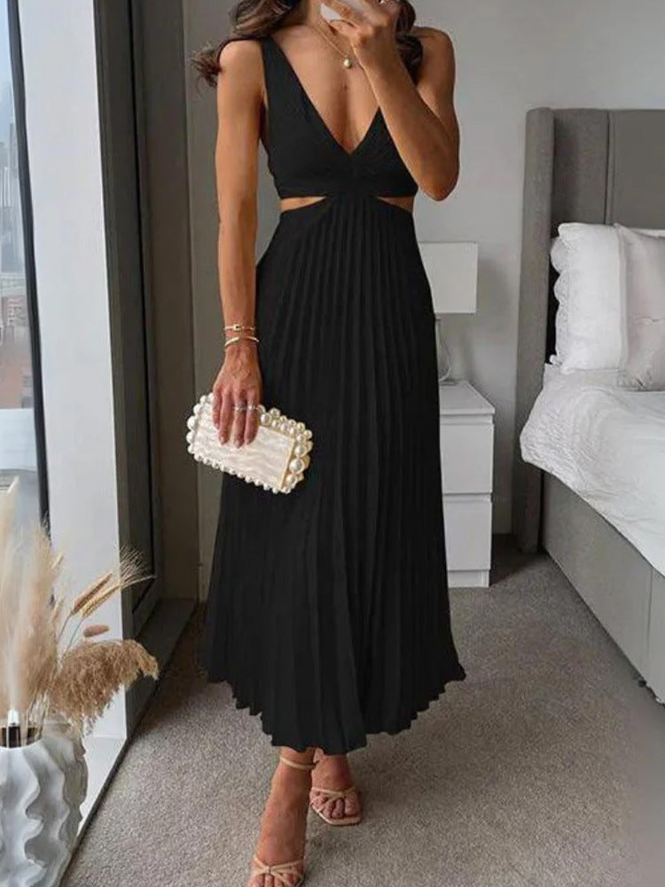 Elegant Sleeveless Pleated Dress