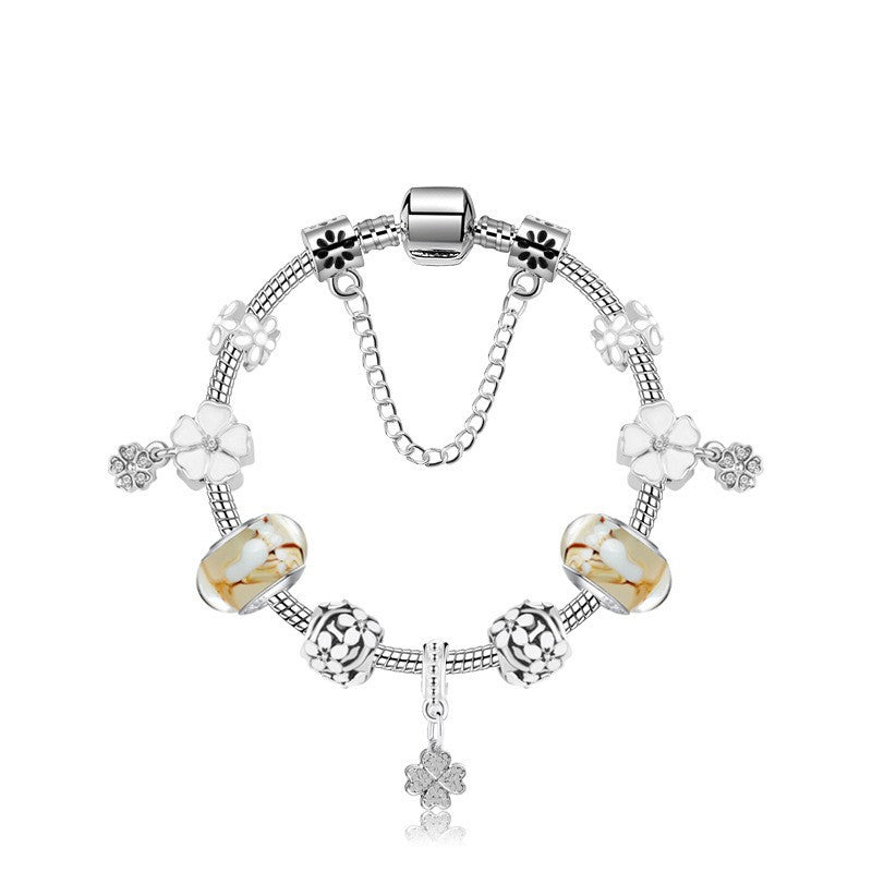 Kleeblatt-Anhänger-Armband: Legierung, Zirkon & Harz im hellen, süßen Stil (18 cm)