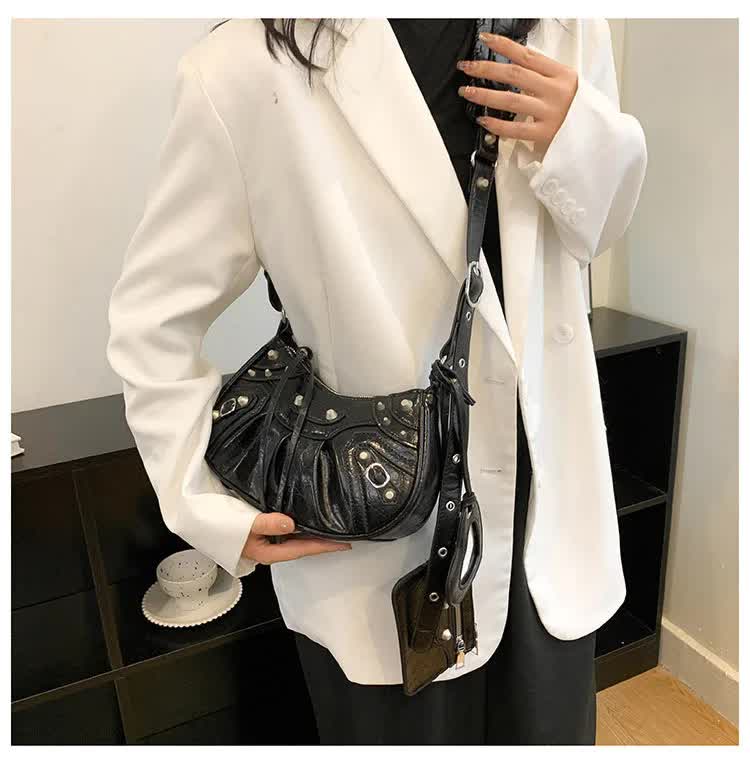 Blue Vintage Rivet Crescent Moon Bag with Card Holder & Mirror, French Retro PU Leather Shoulder & Crossbody Motorcycle Bag for Women