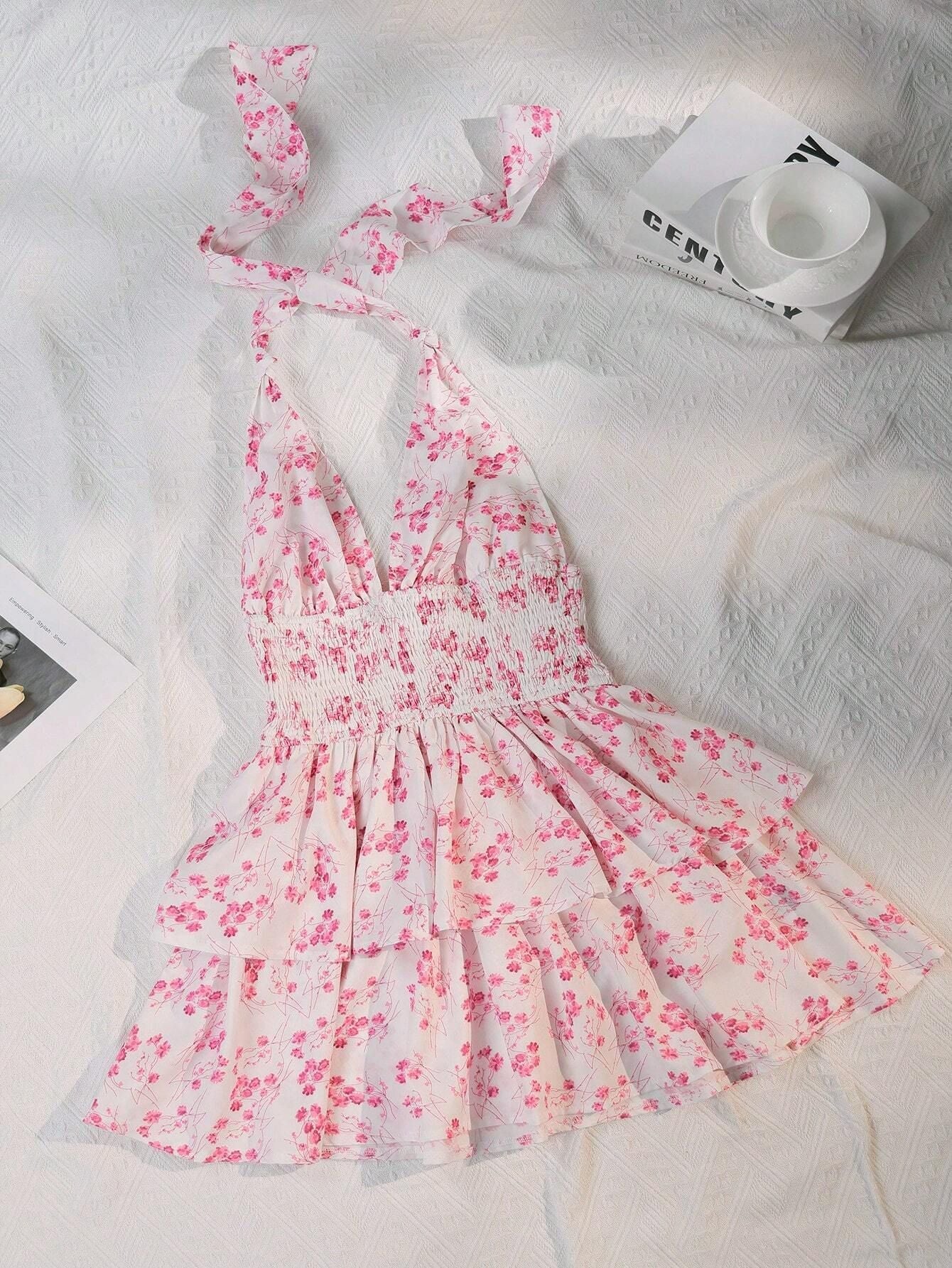 S Rosa schickes Blumen-Neckholder-Minikleid – Rüschensaum, offener Rücken – Perfekt für den Urlaub