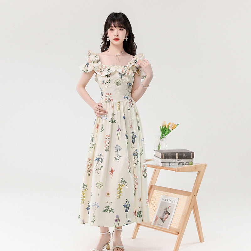 Sommerliches Chiffonkleid mit Blumenmuster und eckigem Ausschnitt