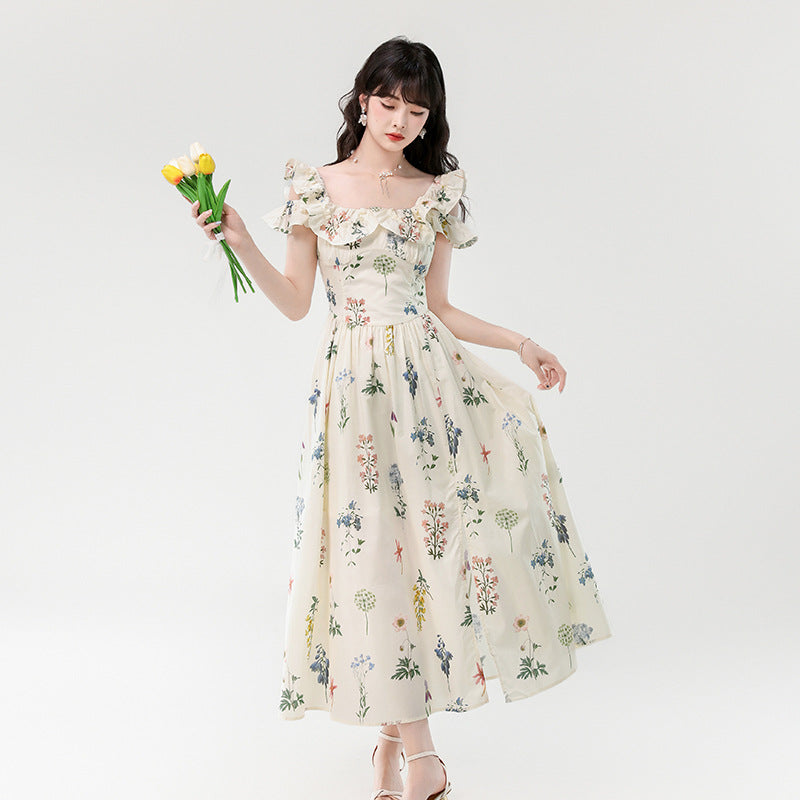 Sommerliches Chiffonkleid mit Blumenmuster und eckigem Ausschnitt