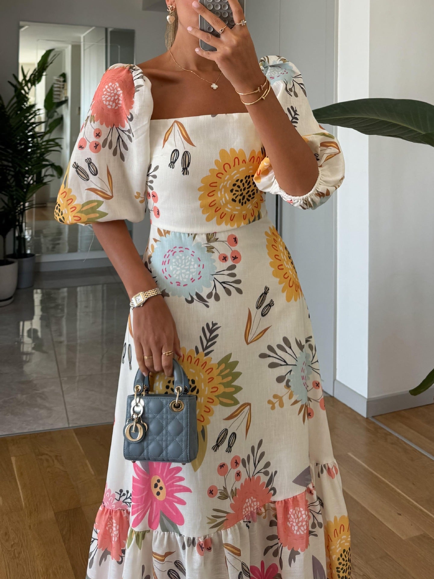 Carmen-Kleid mit Puffärmeln und ausgestelltem Rock