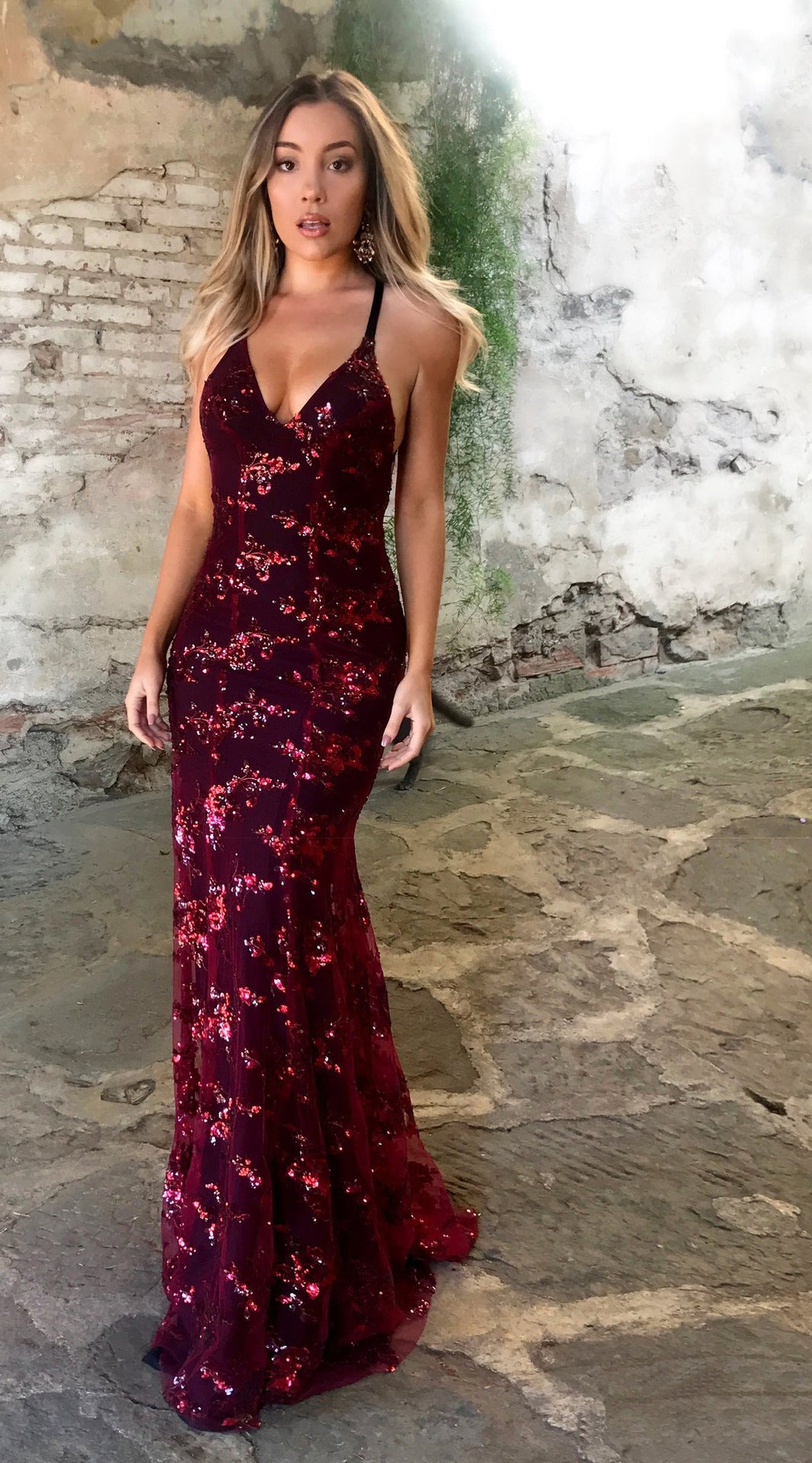 Damen-Trägerkleid mit V-Ausschnitt und Pailletten