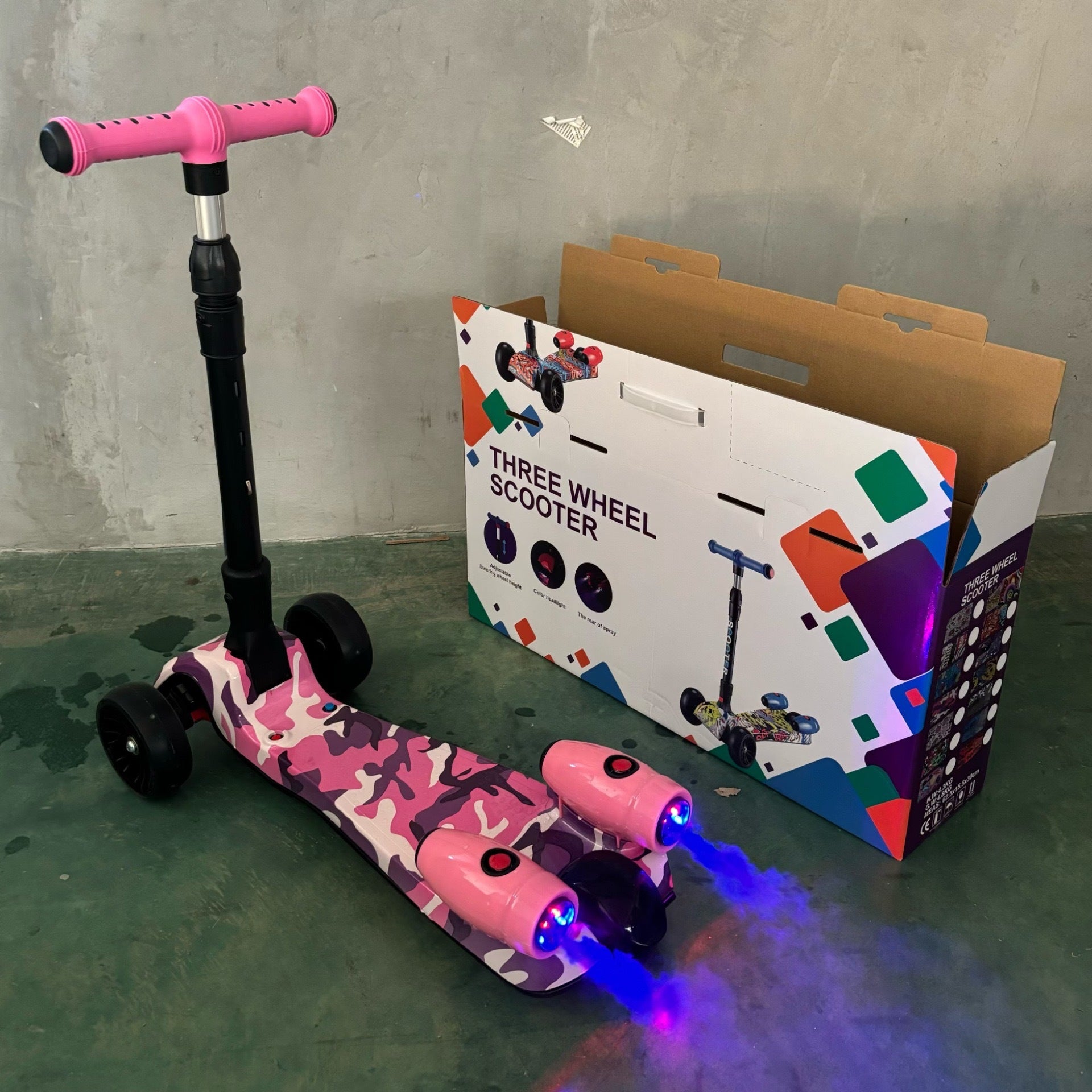 Kids Spray Smoke Foldable Electric Scooter with LED Lights